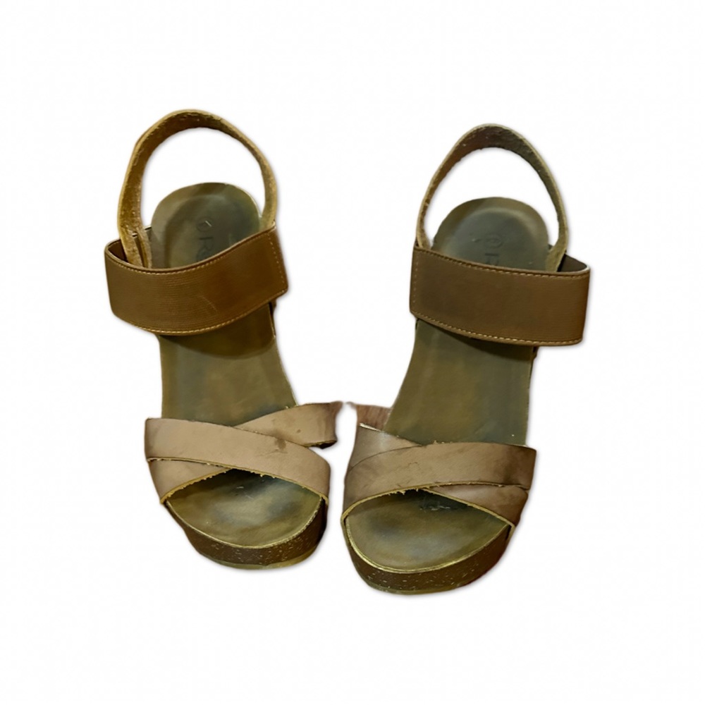 Brown Wedges size 6